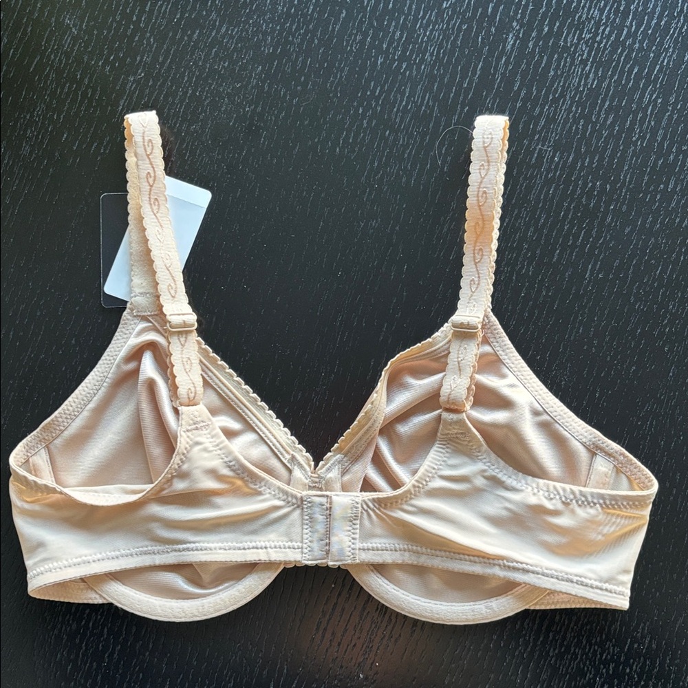 NWT-Wacoal Nude Underwire Minimizer Bra - 36C - Picture 3 of 4